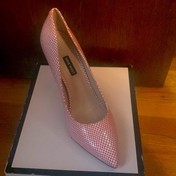 Get REDy for the Valentines Day! - Picture 4 of 4